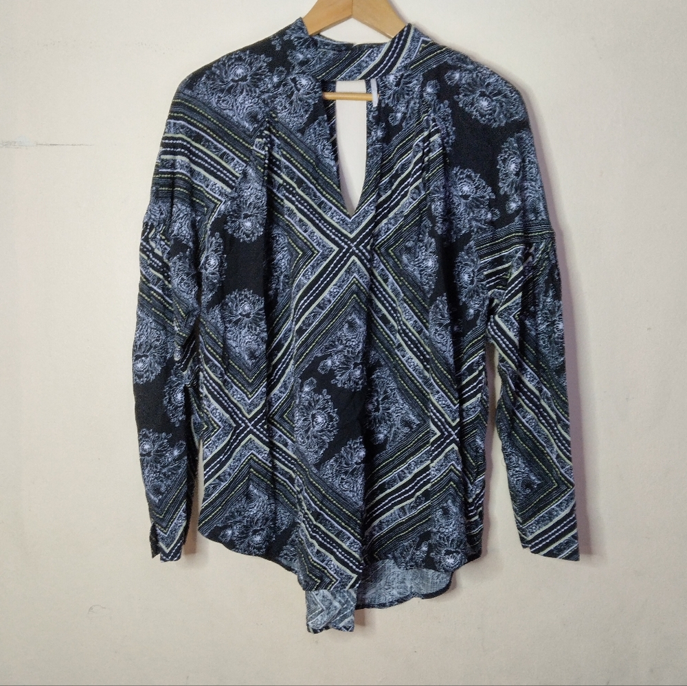 Free People Black Walking on a Dream Tunic Blouse Size S - Picture 4 of 14